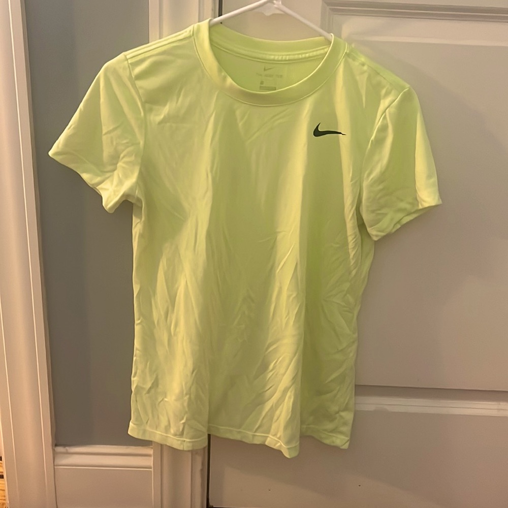 nike tee womens